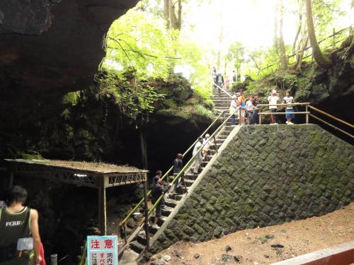 鳴沢氷穴　河口湖　富士山