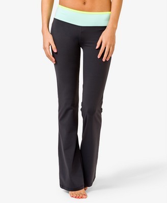 ヨガウェア】現役ヨガインストラクターおすすめ「FOREVER21」が