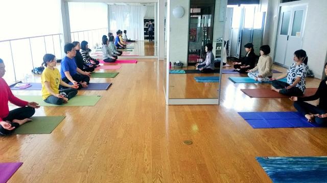 カラダ通信 呼吸で改善 首コリ 腰痛と横隔膜のつながり Yogatha ヨガッサ 新潟県長岡 小千谷 柏崎のヨガ教室 Ryt0資格スクール