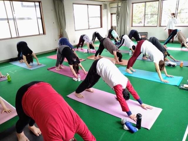 イベントレポート 年 太陽礼拝 月礼拝108回 Yogatha ヨガッサ 新潟県長岡 小千谷 柏崎のヨガ教室 Ryt0資格スクール